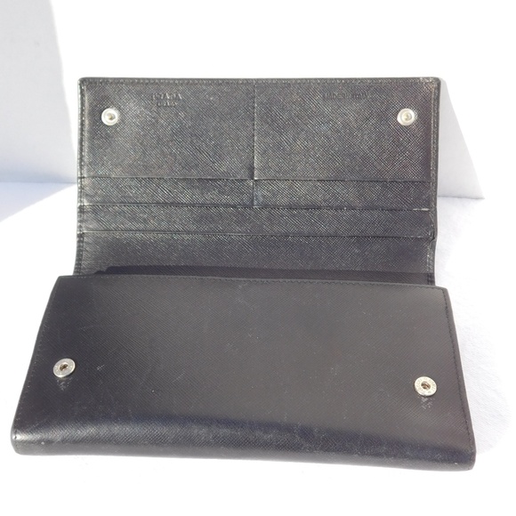 SOLD-AUTHENTIC PRADA LONE BI-FOLD WALLET BLACK - Picture 3 of 8